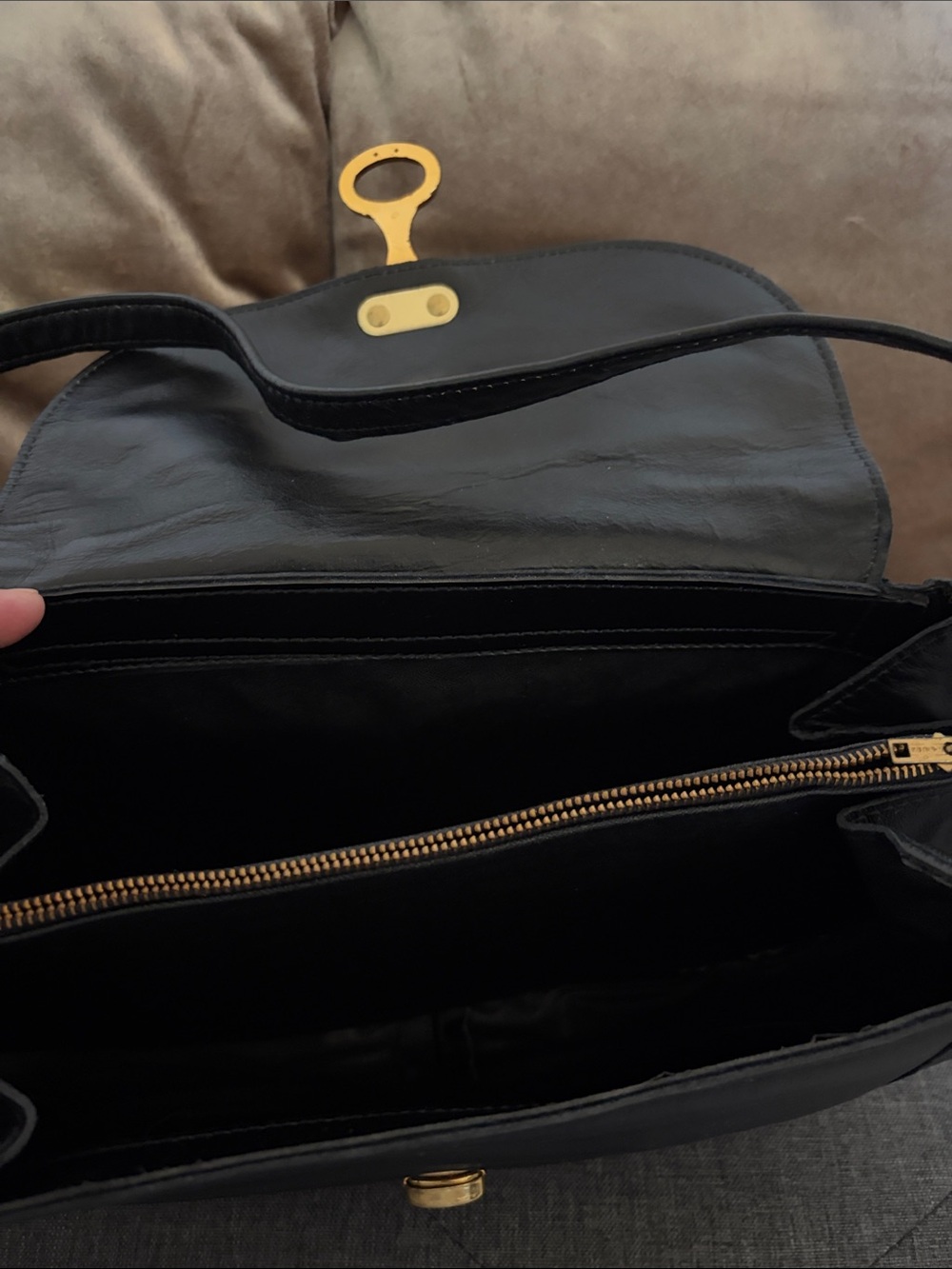 Vintage Black Leather Shoulder Bag with Gold Hardware, Strap 15 1/2 in. ,13x8 in - Picture 7 of 9